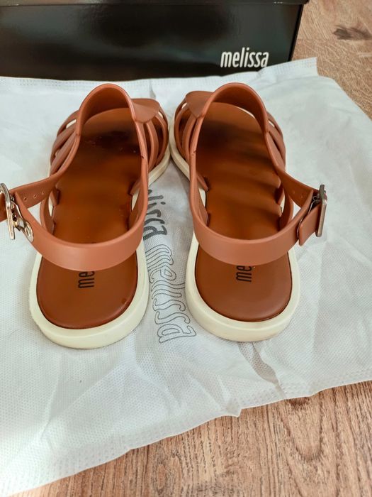 Sandały Melissa 37!