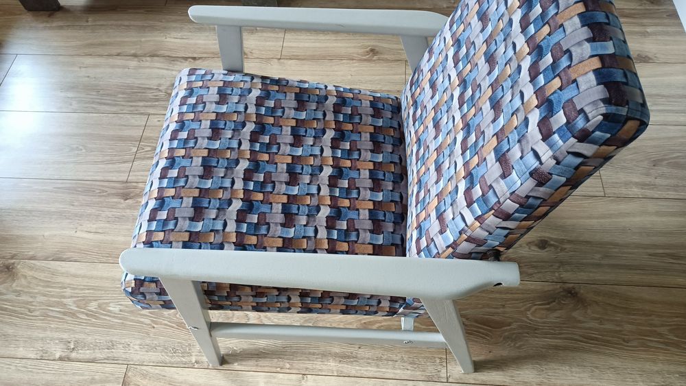 Fotel PRL typu lisek