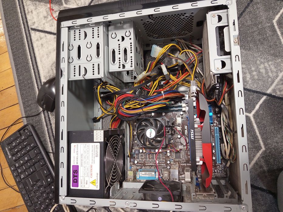 Продам ПК в комплекті з монітором.