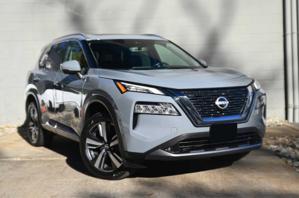 Nissan Rogue SL      2023