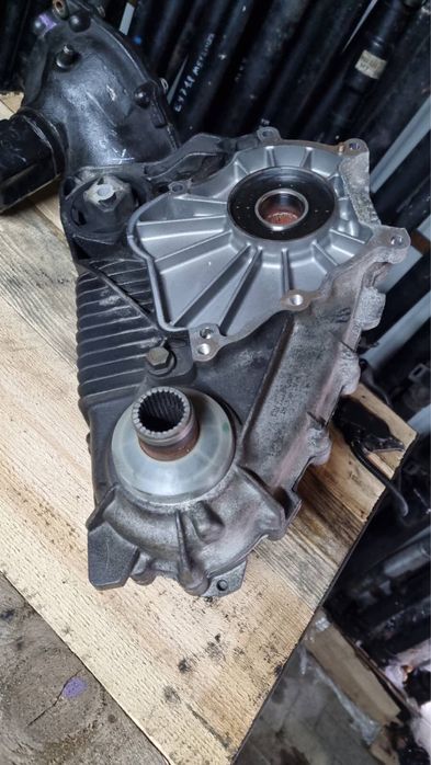 Роздатка Роздаточна коробка BMW E46 E53 E60 Е61 E70 E83 F25 X5 X3