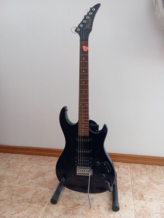 Guitarra eléctrica como nova com amplificador!