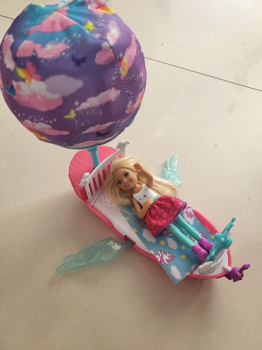 Barbie Chelsea magiczne łóżko statek balon
