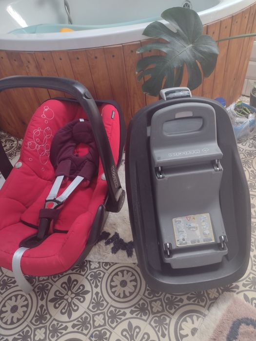 Nosidełko niemowlęce z bazą Maxi Cosi pebble