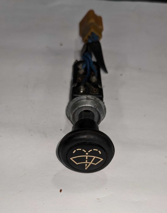 Datsun 1200 - Vário Material