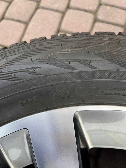 Oryginał Koła Felgi Ford 5x114,3 20 Czujniki Explorer Nokian 255/55/20