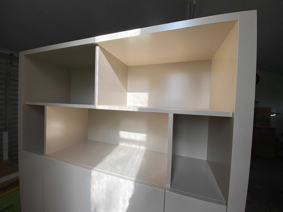 Móvel de apoio TV e Livros modelo único