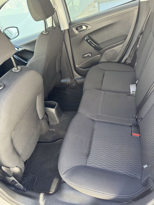 Peugeot 208 1.2 PureTech Style 2017