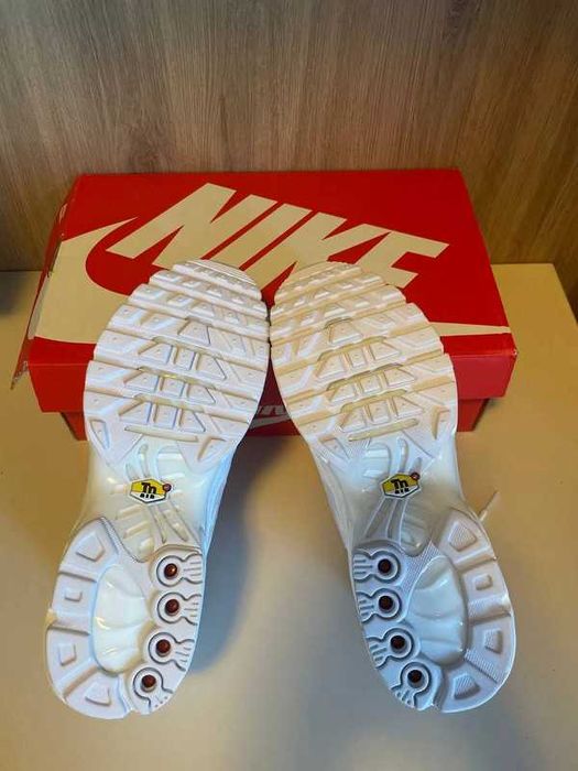 Nike Air Max TN Plus Biały r.37,5