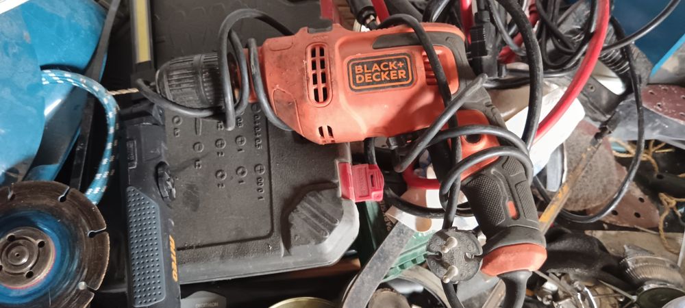 Berbequim BLACK+DECKER - BEH710-QS - 710W