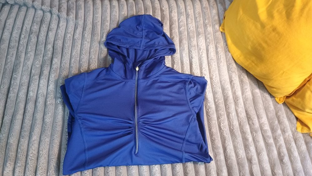 Bluza sportowa z kapturem