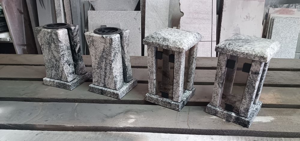 Ваза лампадка гранітна, квадратна на пам'ятник