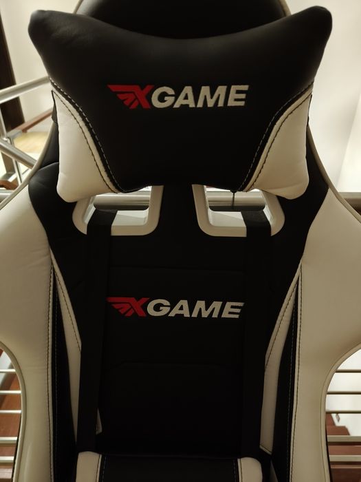 Fotel gamingowy XGAME czarno-biały – wygodny, dobry stan