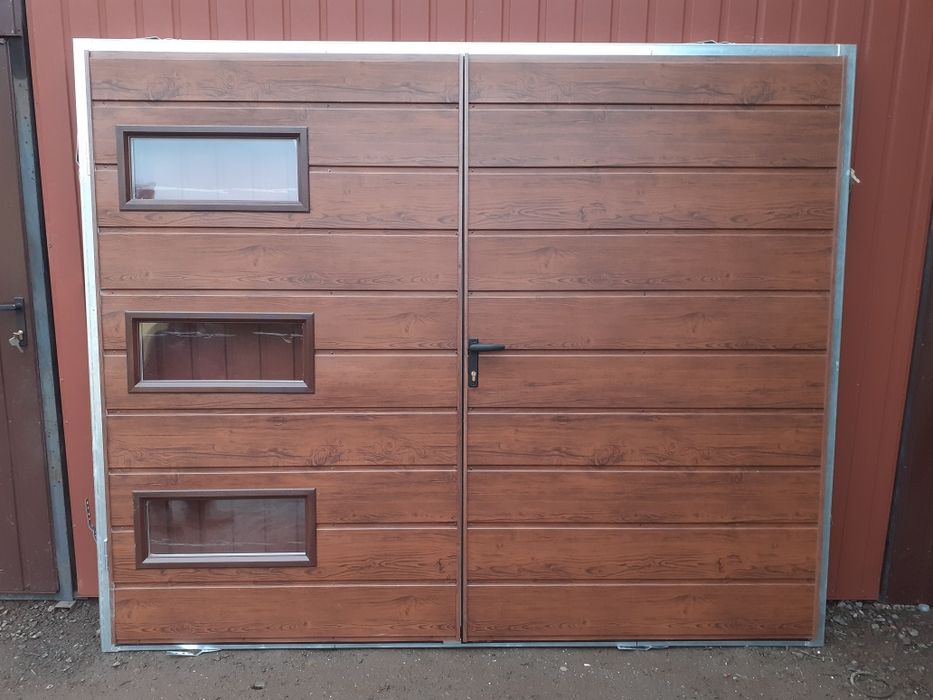 Brama Garażowa dwuskrzydłowa brama garażowa uchylna