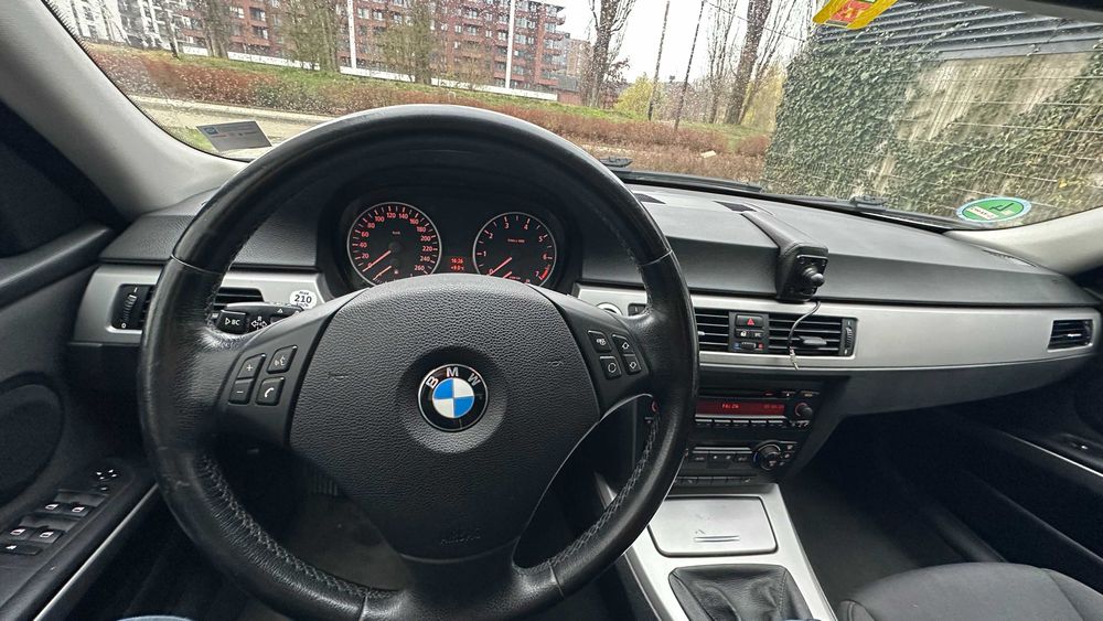 BMW 320i E91 2006 Benzyna - przebieg 230tys.