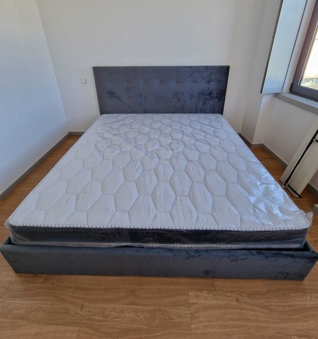 Camas de Casal Estofadas de Luxo 199€ Disp. em Várias Cores! 190x140m!