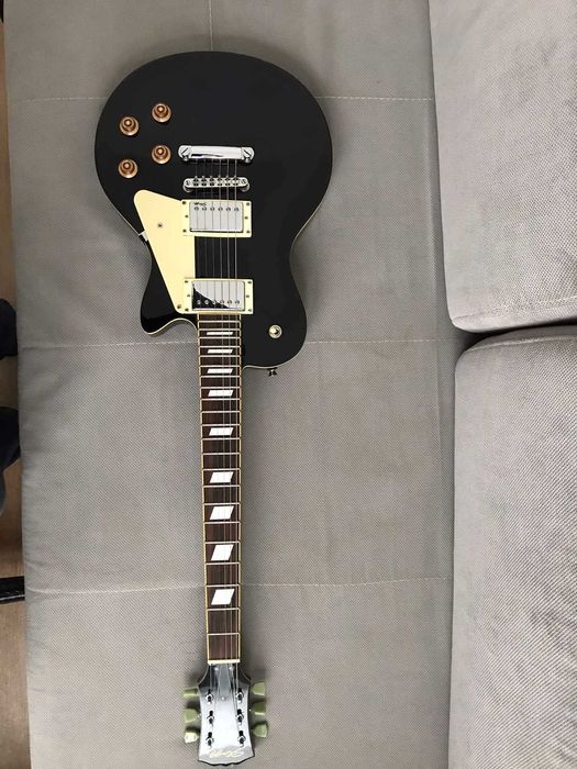 Sprzedam gitarę elektryczną Stagg Les Paul + wzmacniacz