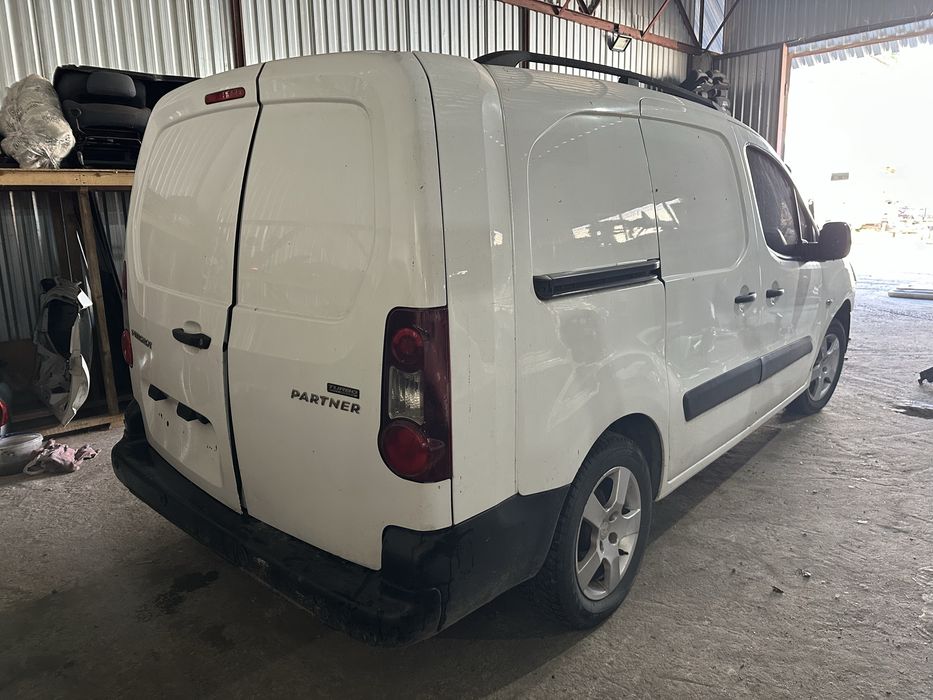 Бочина боковина кузов Сітроен Берлінго Пежо Партнер Б9 задня четверть