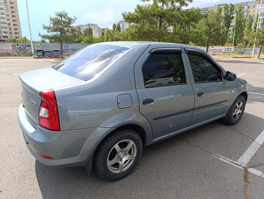 Продам Renault Logan 1.6 відмінний стан