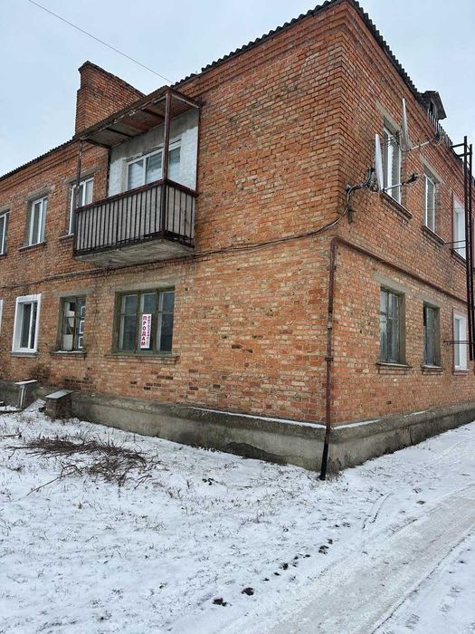 Продаж 3-кімн.квартири центр с.Онуфріївка (можливо під комерцію)