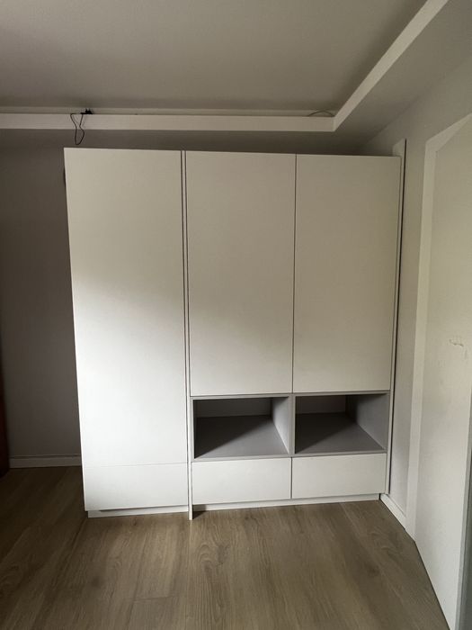 Szafa 180 szeroka   , 213 wysoka