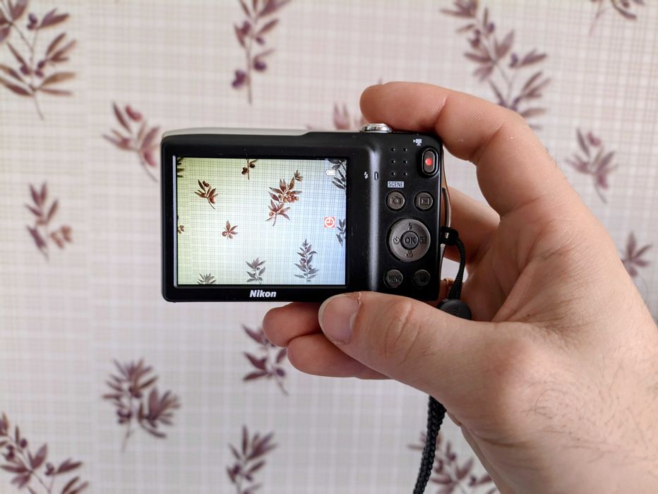 nikon coolpix s1 - купити фототехніку, відеотехніку - Ціна на OLX.ua