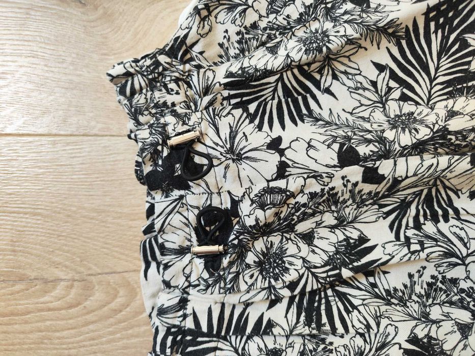 Lniane piękne szerokie spodnie dziewczęce Zara 116 beżowe czarne len eleganckie
