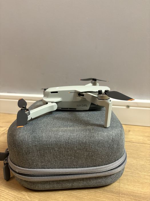 Dron dji mini 4k