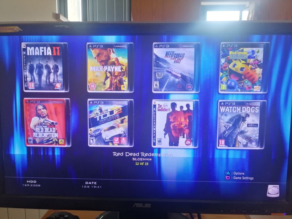 Ps3 Super slim (12Gb + 500Gb)