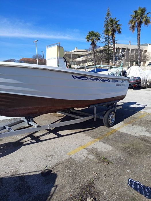 Barco Fibramar 4.8m com atrelado e palometa