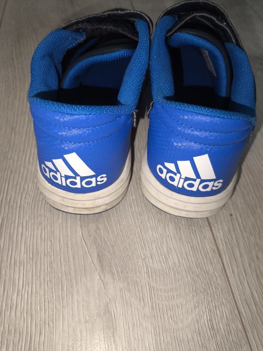 Кросівки підросткові Adidas 37р (24 см)