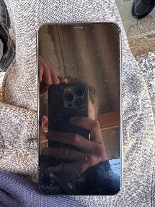Продам IPhone 11 Pro Max