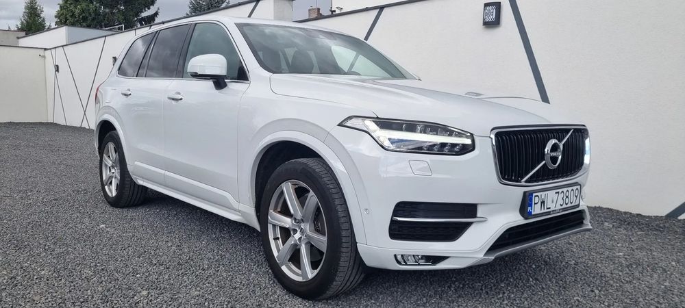 Volvo XC 90 Volvo XC90 D5 AWD Momentum 225km