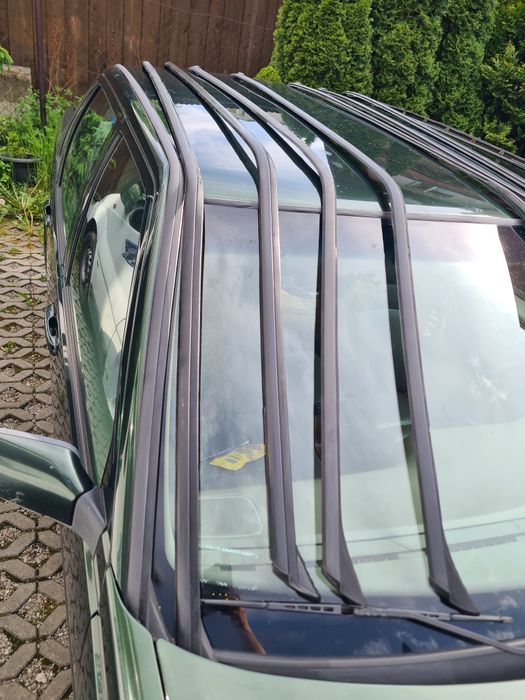 Volvo 850 v70 s70 xc70 listwy dachowe szyby przedniej