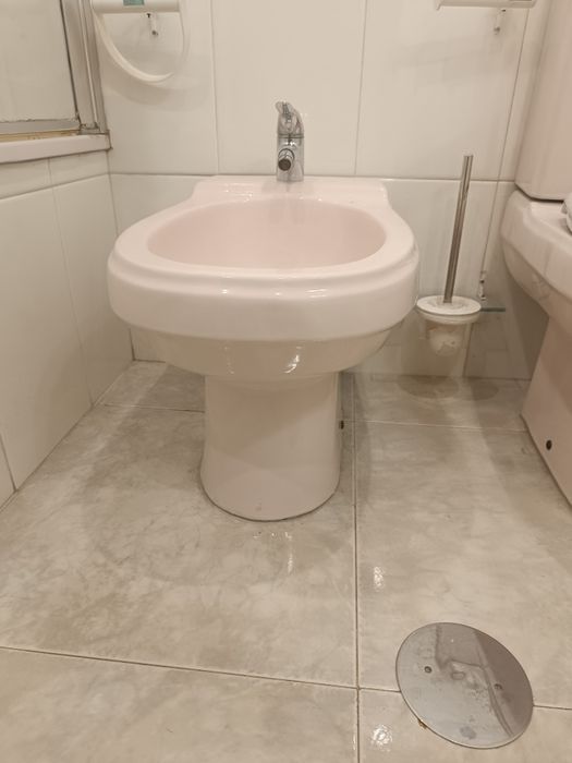 Sanita  e bidé da porcan em ótimo estado