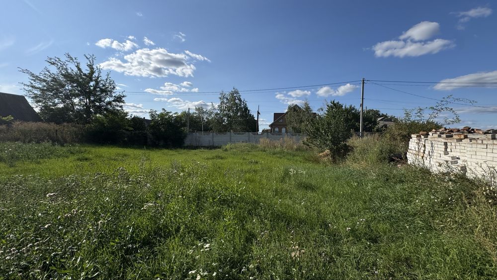 Продаж будинку Піщанка  , ділянка 59 соток , червона лінія , вул . Шевченко . Приватизована , газ , світло є , вода свердловина .
