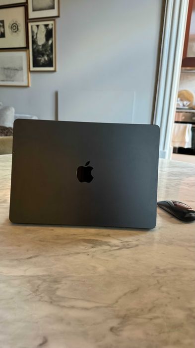 MacBook Air M2 (2022) – 24GB RAM / 1TB SSD – Como novo