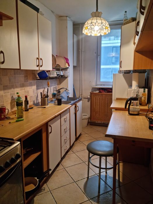 Duży pokój 17m2 z balkonem niedaleko Metra Wilanowska