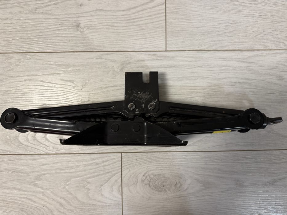 Домкрат оригінал vw  audi skoda seat mercedes kia hyundai tucson