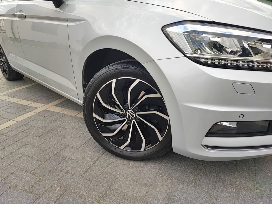 Felgi aluminiowe 17 VW Ventura z oponami letnimi Bridgestone