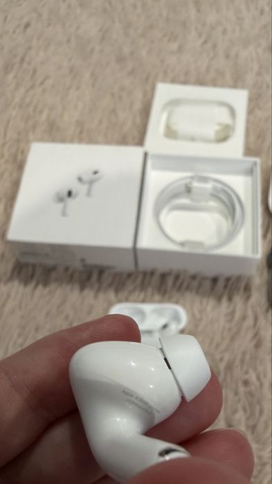 Apple Airpods pro 2 USB-C оригінал на гарантії б/у