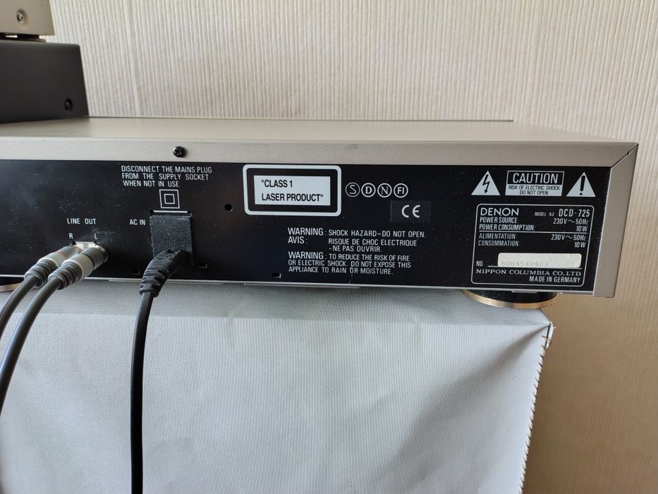 Odtwarzacz CD Denon DCD 725