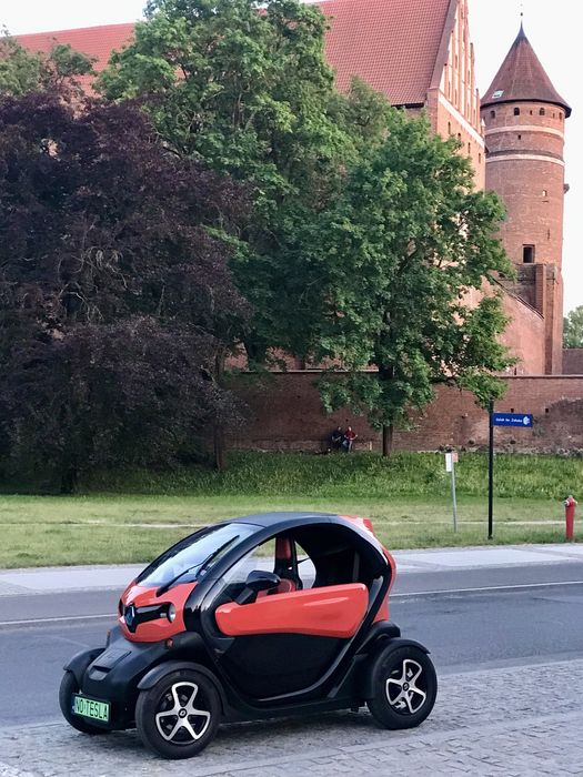 Renault TWIZY wersja Life 80 salon 38 tys km na B1
