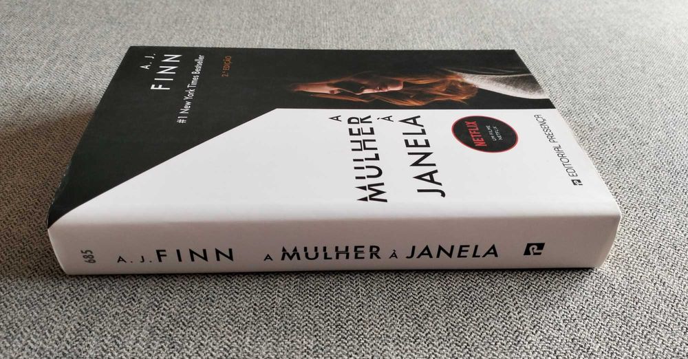 Livro "A mulher à janela" A.J. Finn