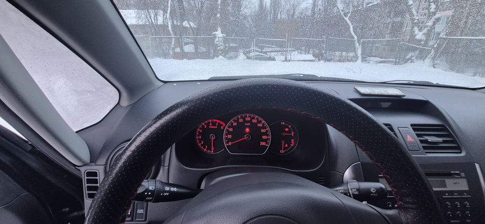Продам автомобіль Suzuk хтоi SX-4,власник