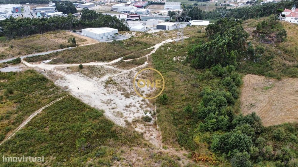 Terreno Industrial l 1210m2 l Ferreira