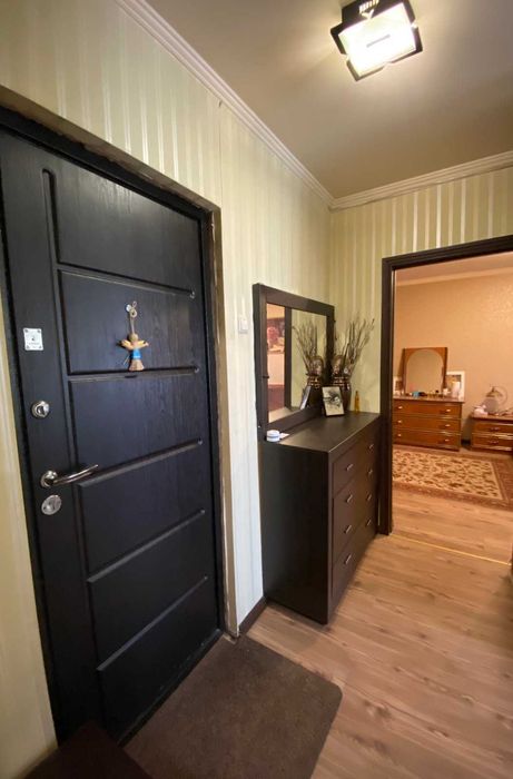 Продажа 2-комнатной квартиры, ул.Калиновая 94,ремонт,безнал,срочно.