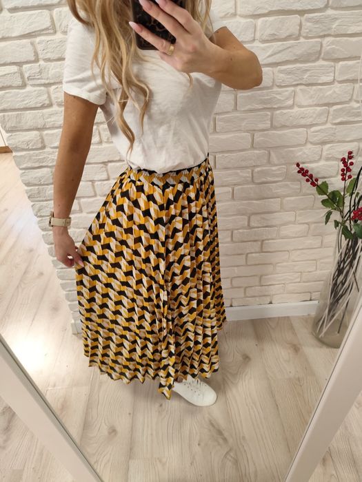 Plisowana spódnica midi S