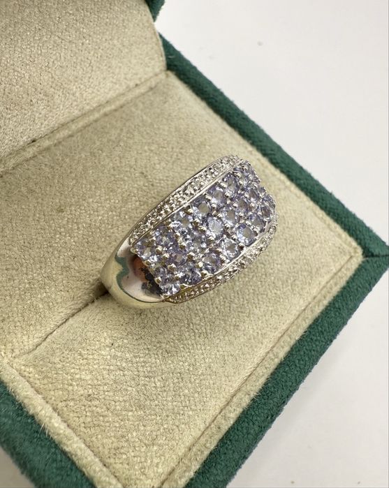 Złoty pierścionek z ametystami 0,81ct i diamentami