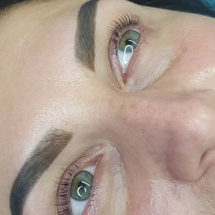 Ламинирование ресниц бровей (коррекция)